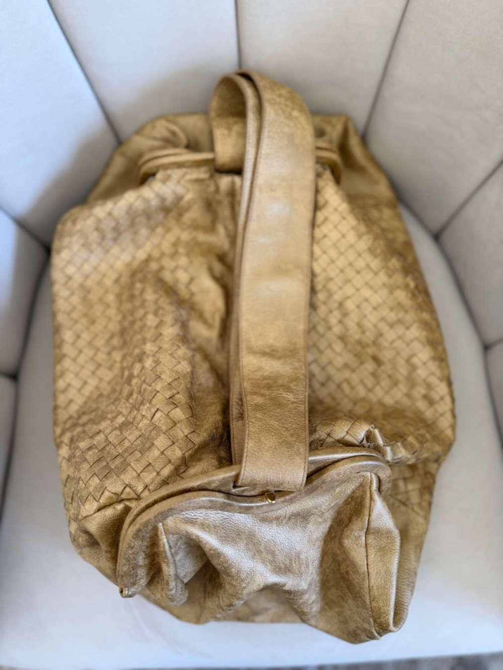 Bottega Veneta Metallic Gold Leather 
Intrecciato Hobo Woven Handbag Purse Bag - Picture 6 of 17